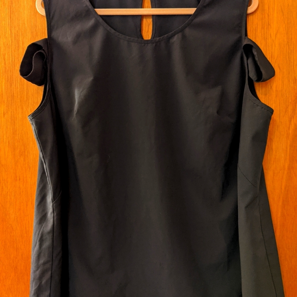 Black cold shoulder 1X